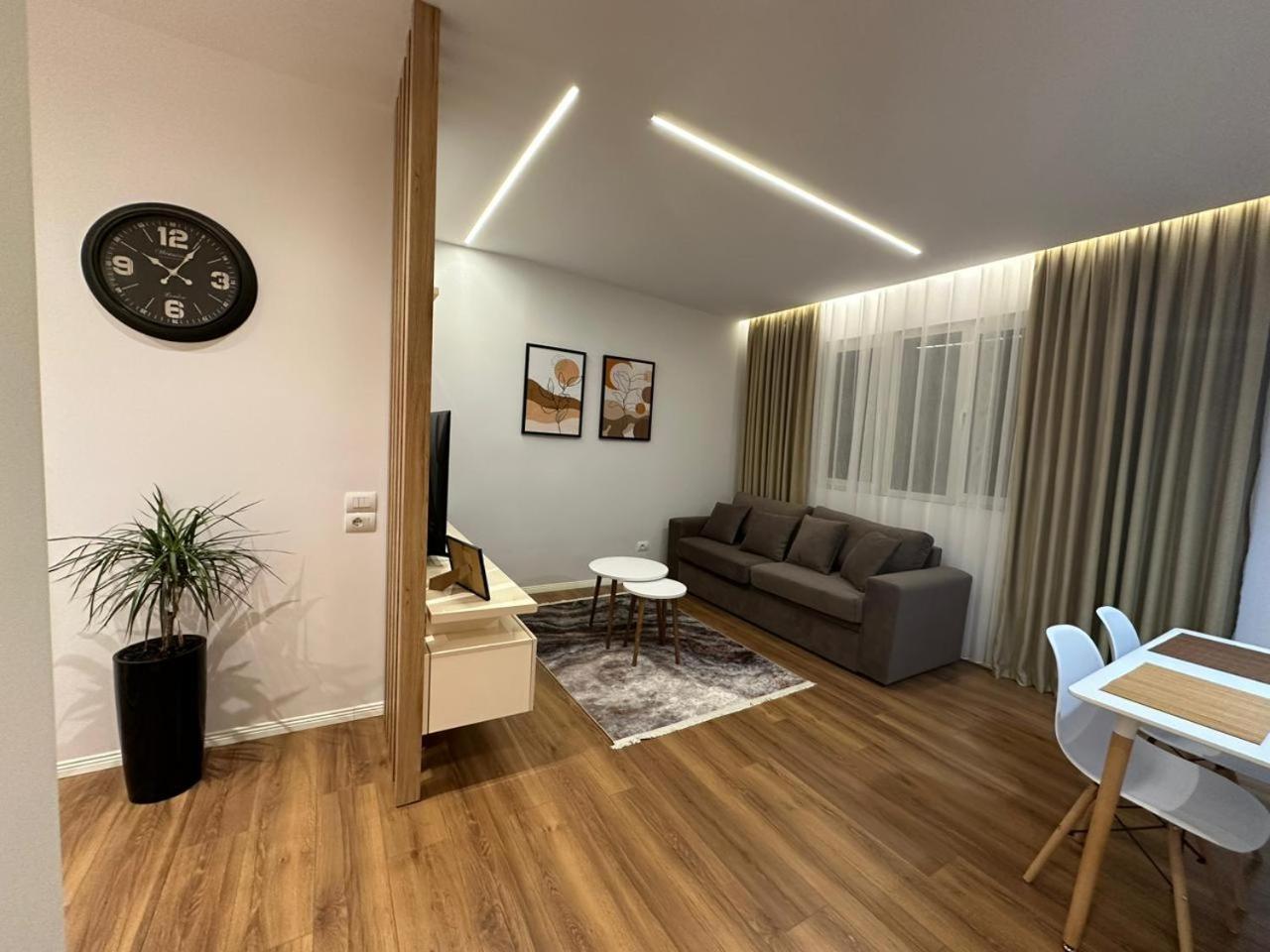 Fa Apartments At City Center 02 Tirana Extérieur photo